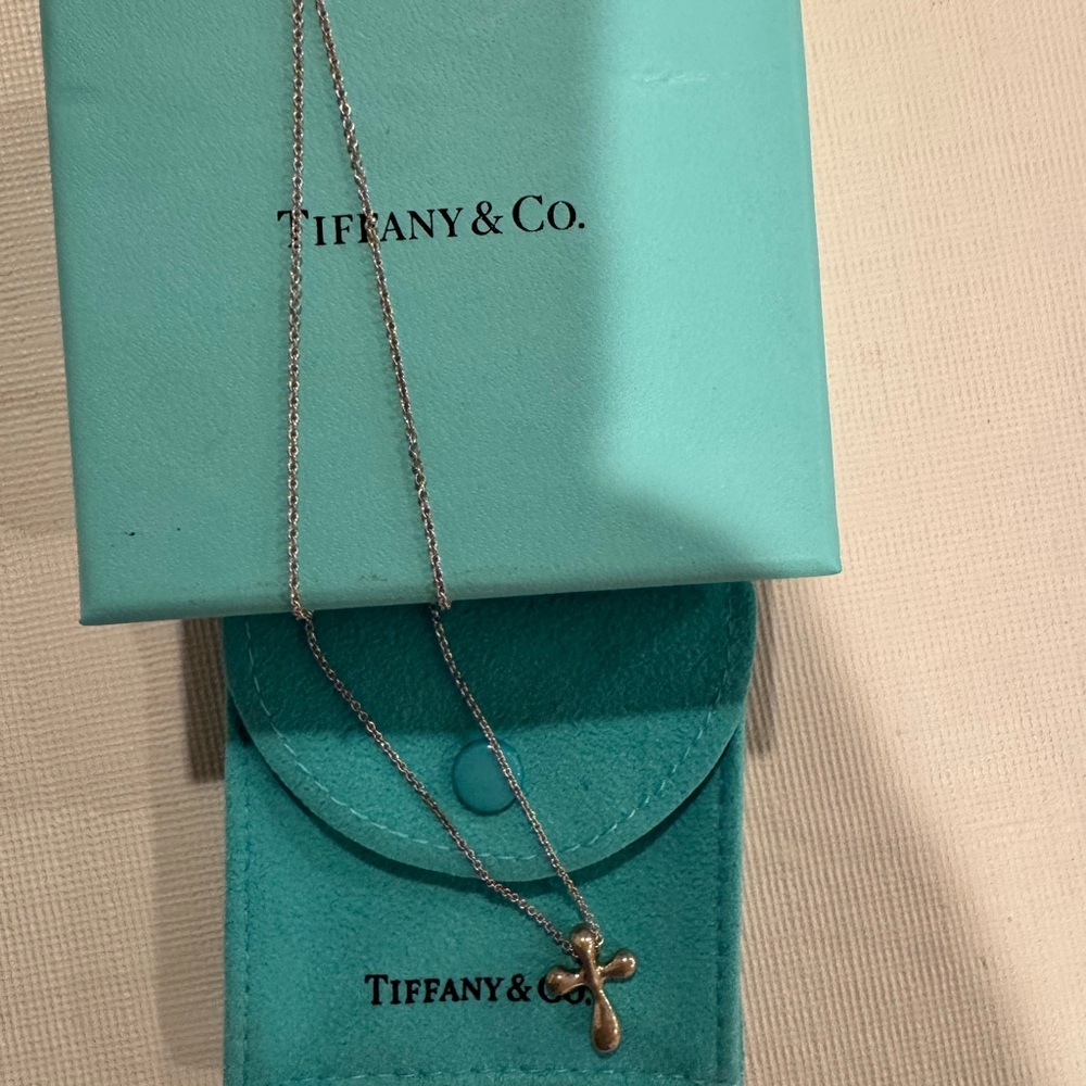Tiffany & Co. Silver Elsa Peretti Cross Pendant with Signature Blue Pouch